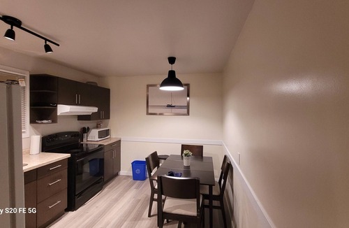 Fort Gary House | Home away from home - 6 bedroom fantastic bungalow