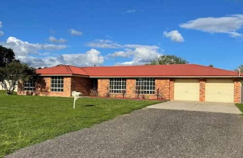 Raglan House | Home Away From Home