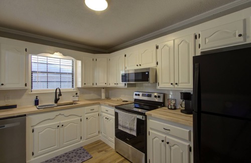 Texarkana House | Home Away from Home & Business Ready