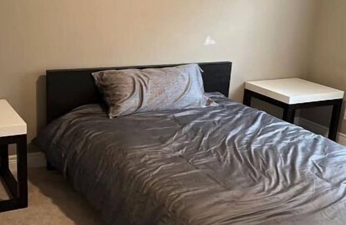 West Lincoln House | Home away from home..
