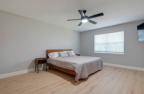 Houston House | Home away from home. Comforting Medical Rental