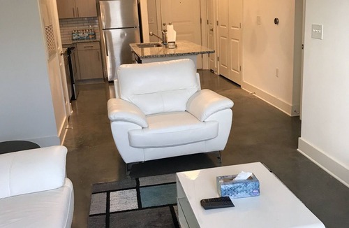 Chamblee House | Home away from home e