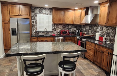 Glendale House | Home Away From Home-Five min from Westgate
