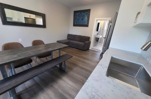 Orillia Apartment | Home away from home in Orillia