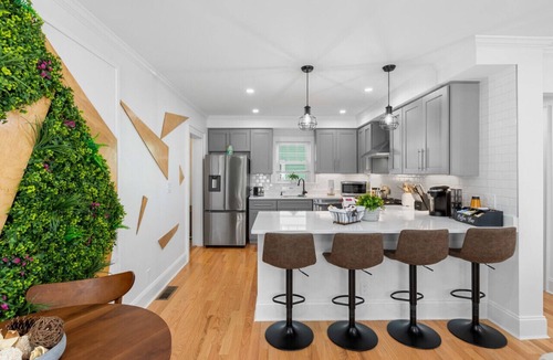 Highlands House | Home Away From Home in Lowell