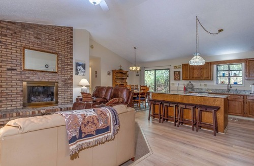 Brevard House | Home-Away-From-Home in Connestee Falls