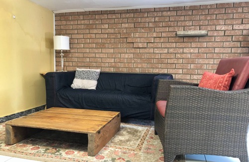 Oakwood Village Apartment | Home away from home - large 1 bedroom apartmentn
