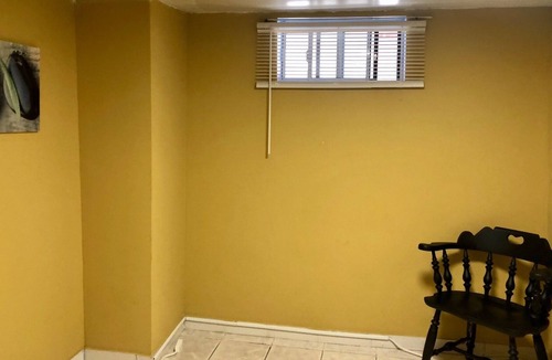 Oakwood Village Apartment | Home away from home - large 1 bedroom apartmentn