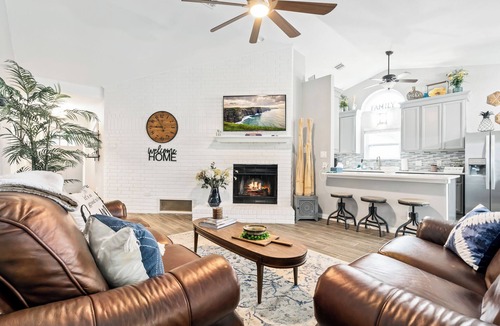 Waco House | Home Away From Home - Lake Waco
