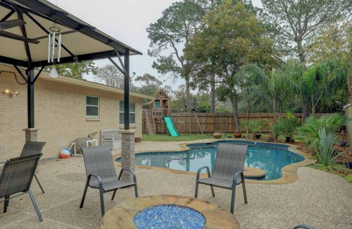 El Lago House | Home away from home: NASA/Kemah boardwalk/Beach