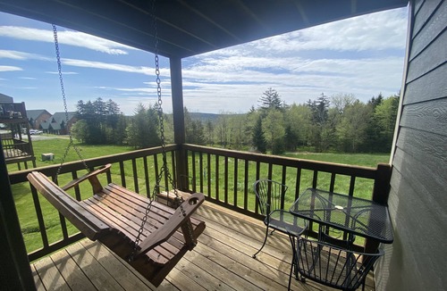 Edray Apartment | Home Away From Home - Powderidge
