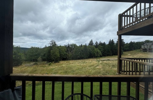 Edray Apartment | Home Away From Home - Powderidge
