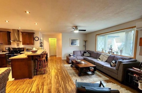 Huron-Kinloss Bed & Breakfast | Home Away from Home (Point Clark)nClean and quiet Room for Rent!