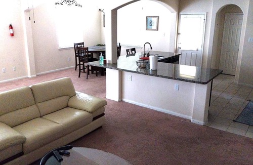 Barker House | Home Away from Home - Safe & Quiet Location Easy Access Plenty Commerce around