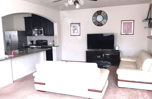 Barker House | Home Away from Home - Safe & Quiet Location Easy Access Plenty Commerce around