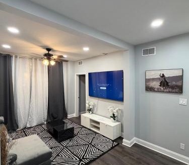 West Town Apartment | Home away from home