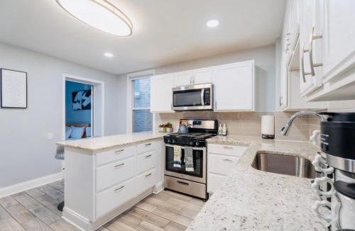 West Town Apartment | Home away from home