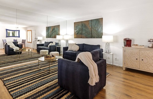 Knox - Henderson Apartment | Home away from Home