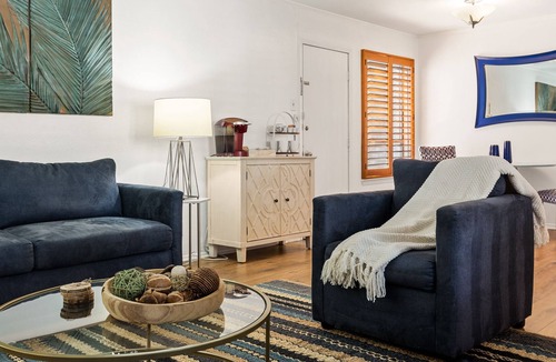 Knox - Henderson Apartment | Home away from Home
