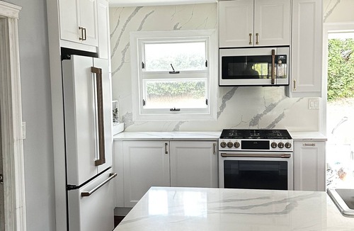 Bergenfield House | Home away from home