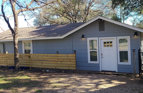 Georgetown House | Home away from Home - Pet friendly!
