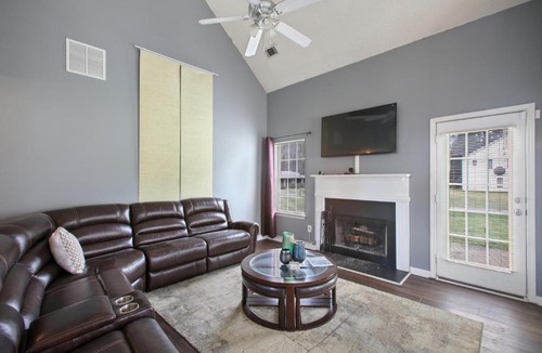 Jonesboro House | Home Away from Home