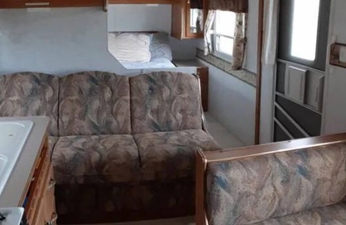 Millersview House | Home Away from Home RV in Vineyard