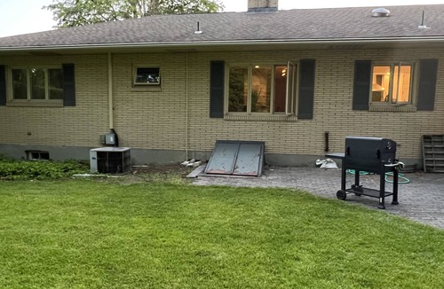 Naugatuck House | Home away from home