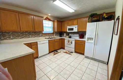 Nixa House | Home Away From Home