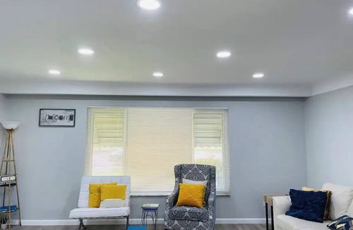 Oak Park House | Home away from home!