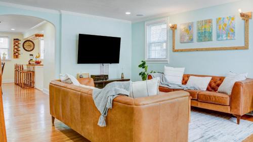 Foxcroft Square House | Home Away From Home