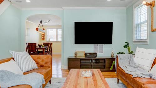 Foxcroft Square House | Home Away From Home
