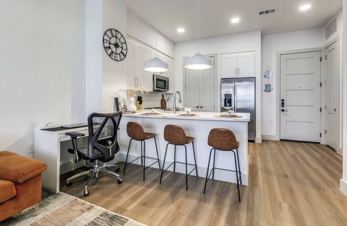 Richardson Apartment | Home Away From Home - Luxury 1Bedroom Apartment