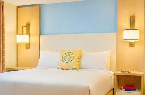 Schaumburg Hotel | Home Away from Home! Budget-friendly Accommodation! Pets Allowed, Pool, Parking