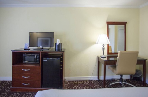 Shenandoah House | Home Away From Home
