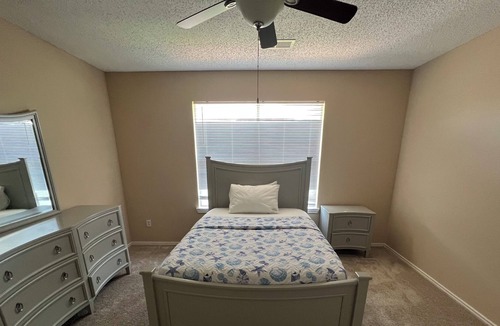 Sugar Land House | Home away from home. Suitable for families close to city center, parks & more