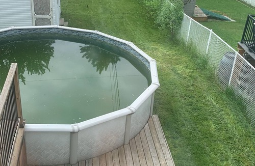Communaute-Urbaine-de-l'Outaouais House | Home away from home with a pool in Gatineau
