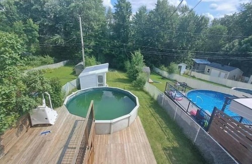 Communaute-Urbaine-de-l'Outaouais House | Home away from home with a pool in Gatineau