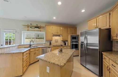 Valley Ranch House | Home away from home with big private fenced backyard