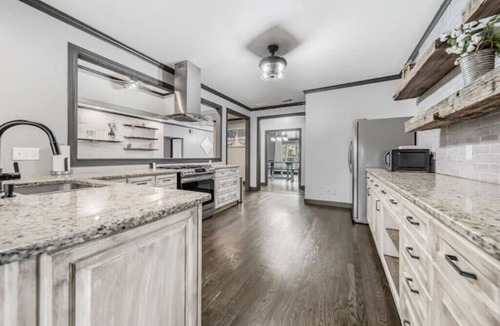 Buford House | Home Away From Homen