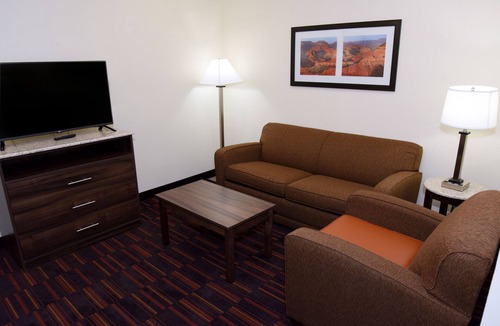 Enid Hotel | Home Away Suites