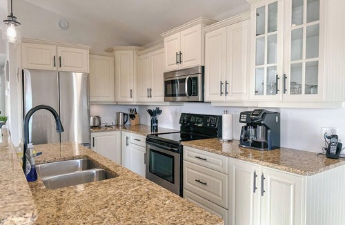 Stanley Bridge Villa | Home Away Villa: Ideal for Island Adventures