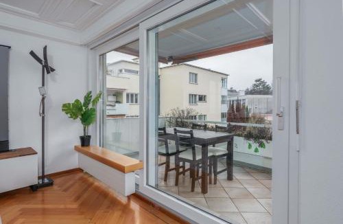 Uster District Apartment | Home Cinema Apartment with Beamer and Netflix - Free Parking