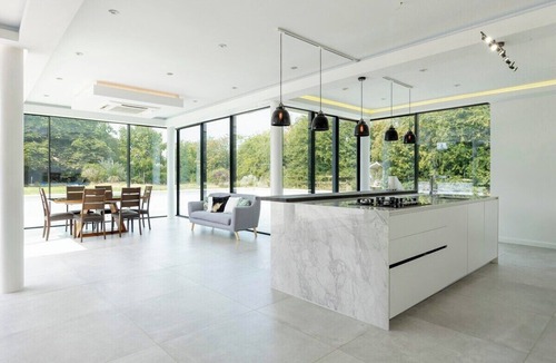 Rugby House | Home Cinema | Stunning Barn Retreat