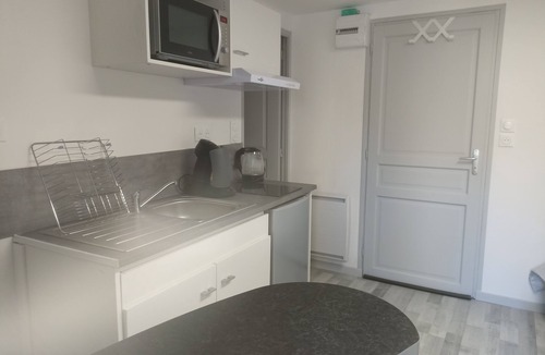 Charmes Apartment | Home Connect A1 Apartment