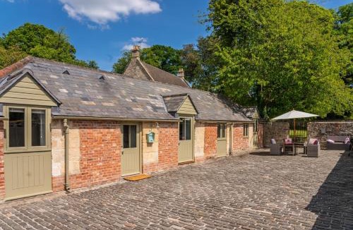 Nettleton House | Home Farm Byre