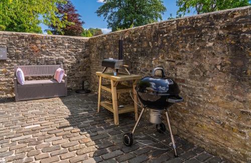 Nettleton House | Home Farm Byre