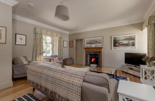 Stranraer House | Home Farm Cottage