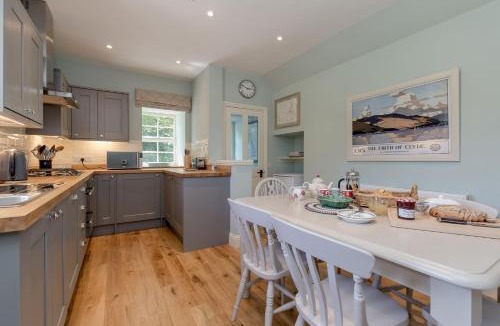 Stranraer House | Home Farm Cottage