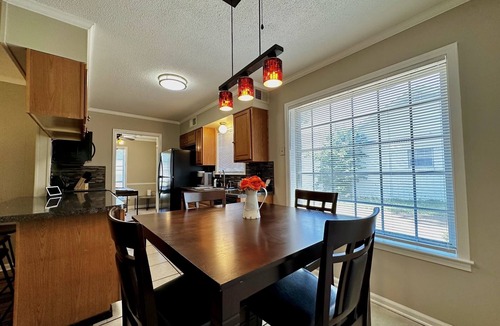 Whitehaven House | Home For Large Groups in Southhaven Memphis